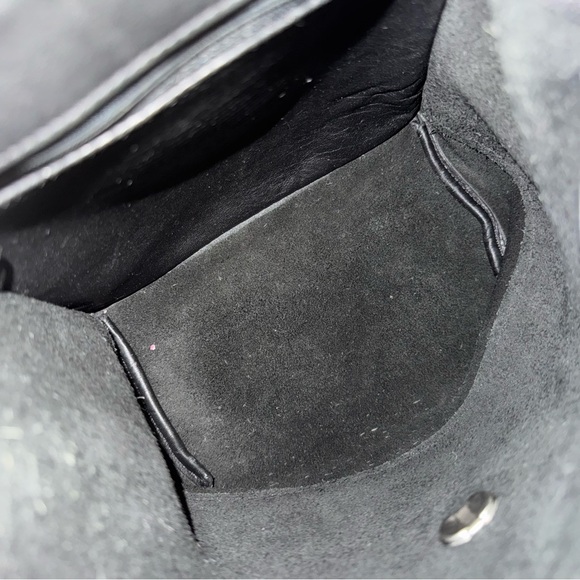 Vintage Coach Daypack style 9960 in Black with Nickle Hardware 🖤🤍 - Picture 6 of 7